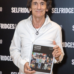 Primera aparición pública de Ronnie Wood Artist nuevo libro.1