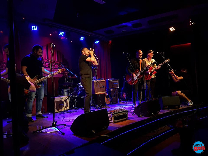 The 44 Dealers celebraron su décimo aniversario con Blues.6 The 44 Dealers celebraron su décimo aniversario con Blues.6