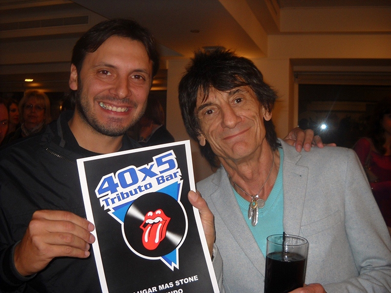 40x5 Tributo Bar con Ronnie Wood