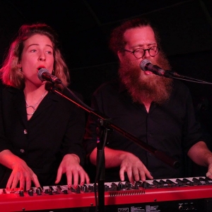 Ben Caplan derrocha simpatía en el Costello Club.8