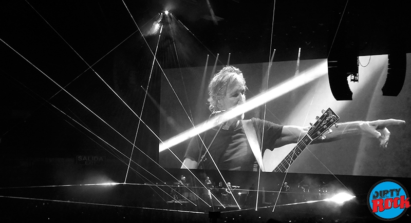 P1070284Roger Waters Us + Them  Madrid Wizink Center 2018 dirty rock magazine