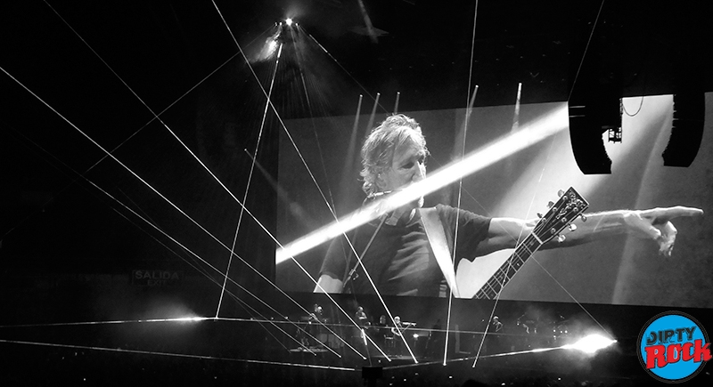 P1070284Roger Waters Us + Them Madrid Wizink Center 2018 dirty rock magazine P1070284Roger Waters Us + Them Madrid Wizink Center 2018 dirty rock magazine