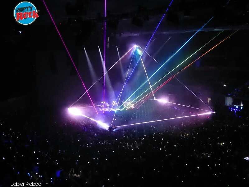 05-26-12.18.39Roger Waters Us + Them Madrid Wizink Center 2018 dirty rock magazine 05-26-12.18.39Roger Waters Us + Them Madrid Wizink Center 2018 dirty rock magazine