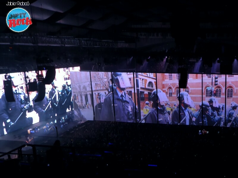 05-26-12.49.50Roger Waters Us + Them Madrid Wizink Center 2018 dirty rock magazine 05-26-12.49.50Roger Waters Us + Them Madrid Wizink Center 2018 dirty rock magazine