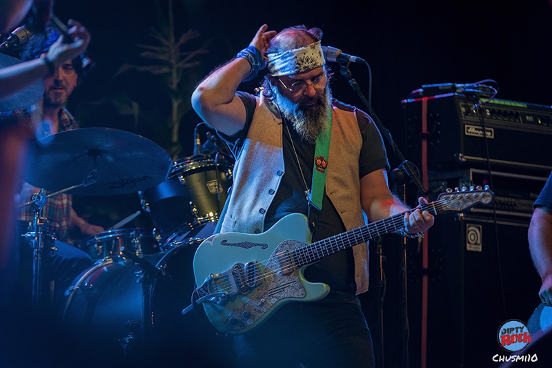 Steve Earle & The Dukes Huercasa.2