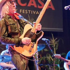 Steve Earle & The Dukes Huercasa.6
