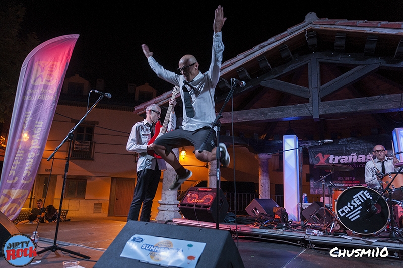 Hula Baby en el Summer End Festival. Hula Baby en el Summer End Festival.