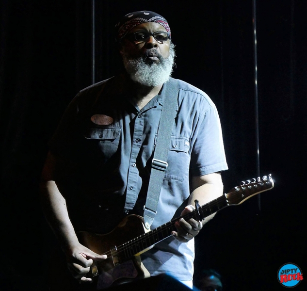 Alvin Youngblood Hart Motatalaz.1 Alvin Youngblood Hart Motatalaz.1