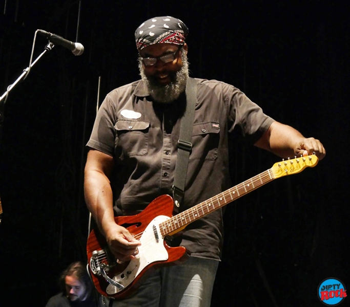 Alvin Youngblood Hart Motatalaz