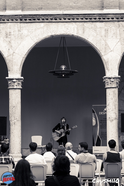 Nadia Álvarez en el Foro Despega CyL presentando Mundos sutiles.1