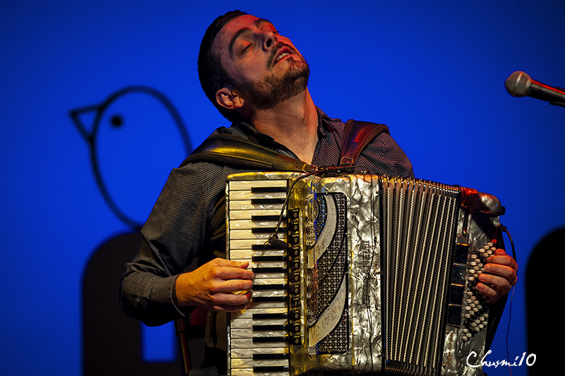 Fetén Fetén presenta su nuevo disco, Melodías de Ultramar.1