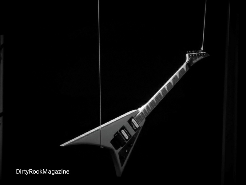 _resu19dirtyrockmagazine_103211 _resu19dirtyrockmagazine_103211