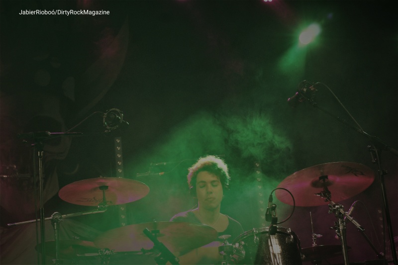 Monkeyfacesgcdirtyrockjrioboó_215702 Monkeyfacesgcdirtyrockjrioboó_215702