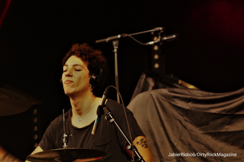 Monkeyfacesgcdirtyrockjrioboó_222328 Monkeyfacesgcdirtyrockjrioboó_222328