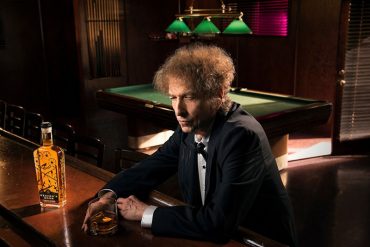 Bob Dylan regresa a la radio Theme Time Radio Hour con el tema Whiskey 2020