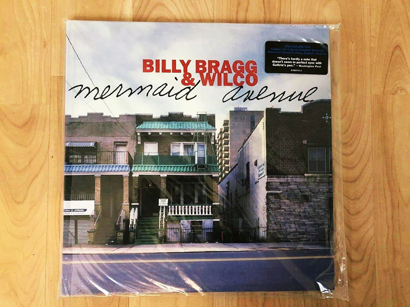 Existen discos igual de buenos que "Mermaid Avenue" de Billy Bragg