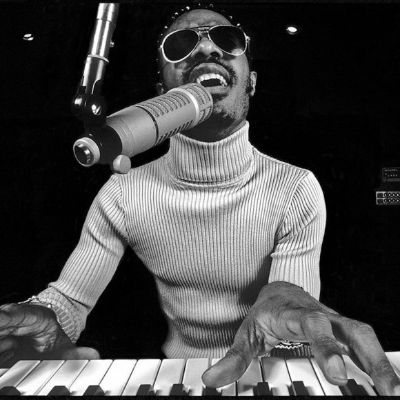 Stevie Wonder Anuncia Dos Nuevas Canciones Y Su Propio Sello So What 