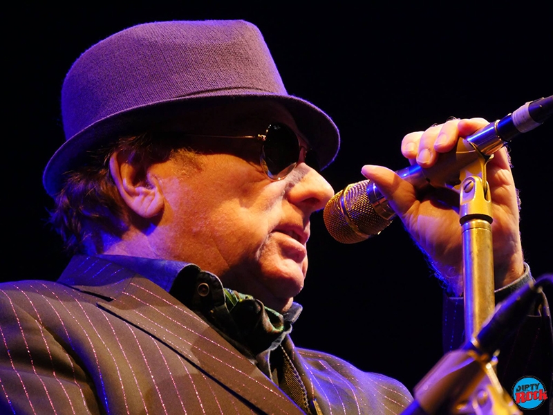 Van Morrison contra la amenazas, científicos y los encierros