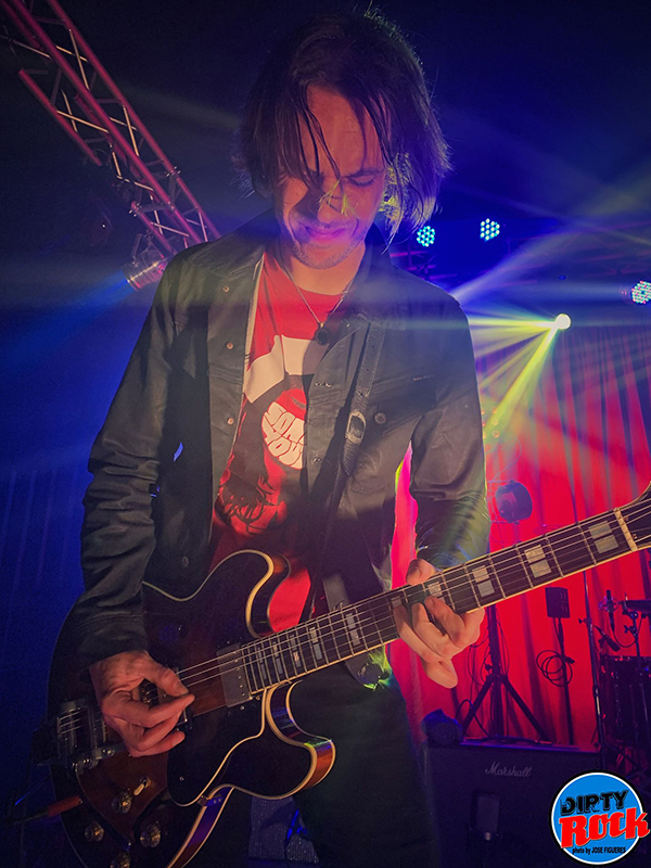 Los-Zigarros-Apaga-la-Radio-La-Mirona.5 Los-Zigarros-Apaga-la-Radio-La-Mirona.5