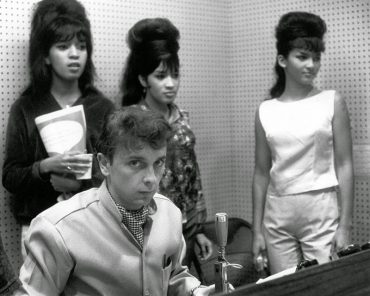 Adios-a-Phil-Spector-2020