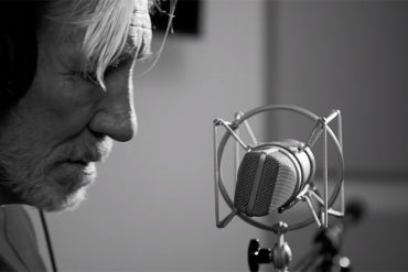 Roger Waters reinterpretaThe Gunner's Dream