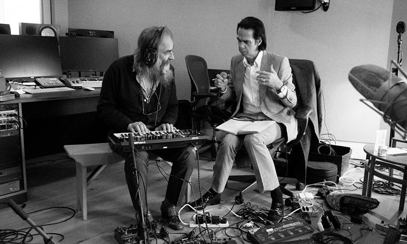 Nick Cave publica por sorpresa Carnage