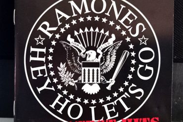 Ramones Greatest Hits disco