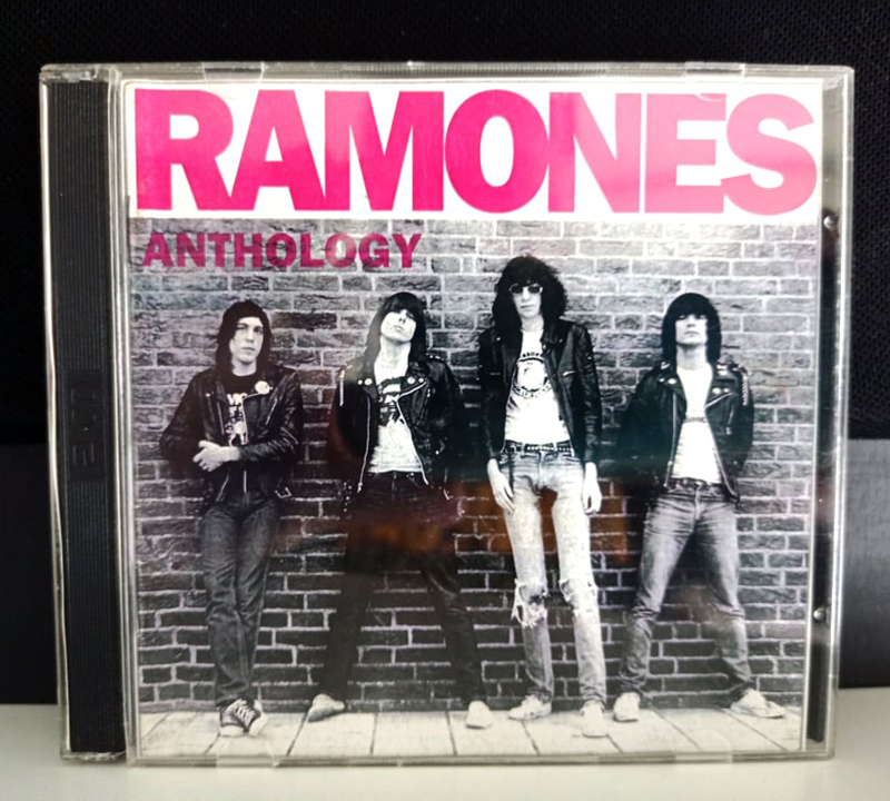 Ramones publicaron Anthology tal día como hoy
