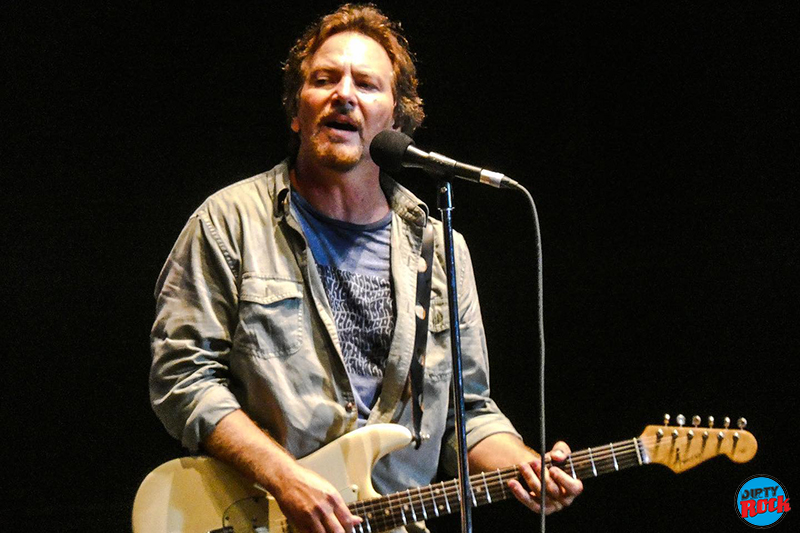 Eddie Vedder estrena Long Way