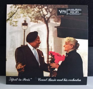 Count Basie And His Orchestra April In Paris disco