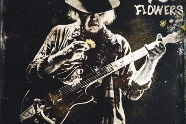 Neil Young & Promise of the Real: "Noise & Flowers"