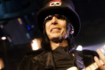 Mick Mars anuncia su retirada de los escenarios con Mötley Crüe 
