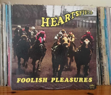 Heartsfield y Foolish Pleasures” (1975) review disco