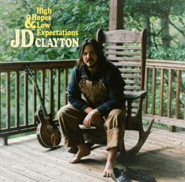 JD Clayton lanza una nueva canción, High Hopes and Low Expectations