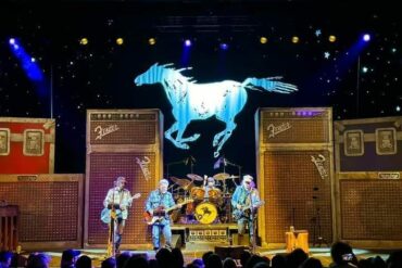 Arranca la gira de Neil Young and Crazy Horse, Love Earth Tour 2024
