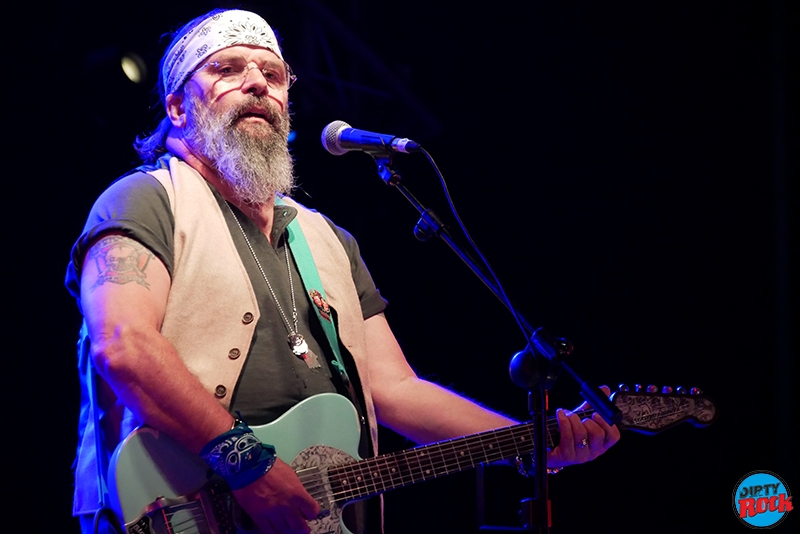 Steve Earle & The Dukes publican nuevo disco Guy Clark 2019